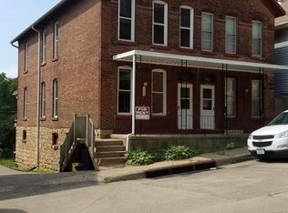 468 Emmett St, Dubuque, IA 52001