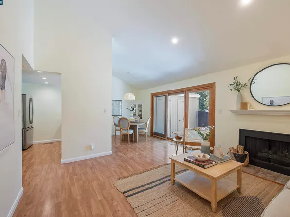 1325 Waterfall Way, Concord, CA 94521