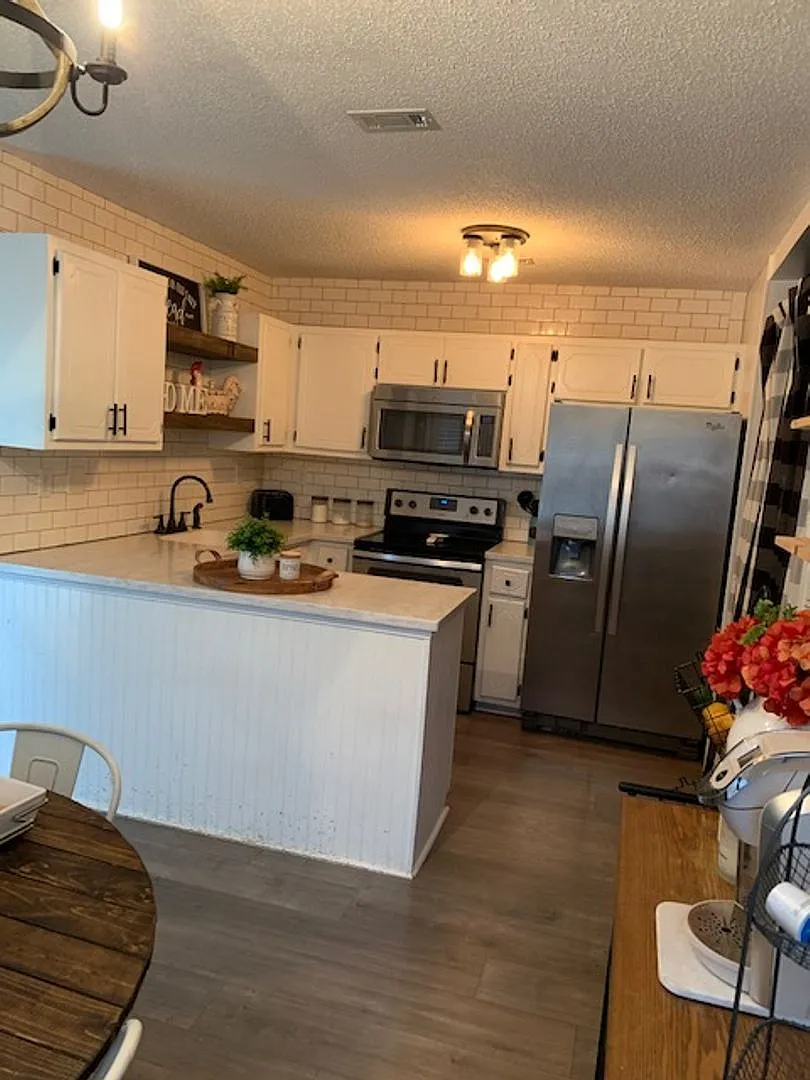 408 Brown Place Crestview, FL 32536 — Photo 2