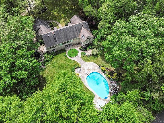3rd image of 50555 Country Knolls Dr