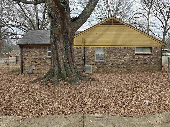 2nd image of 1188 Garden Rd