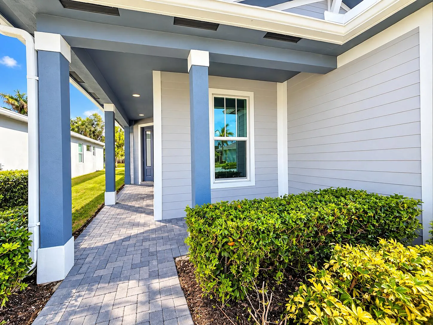 3 bed, 2.0 bath, 1723 sqft, $2,700 — Photo 2