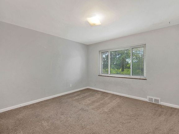 5th image of 3546 Schwartze Ave Unit 4