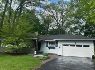 225 Brookview Dr, Rochester, NY 14617