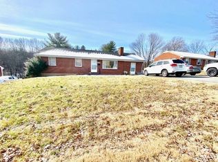 810 Pinecrest Ave, Bedford, VA 24523