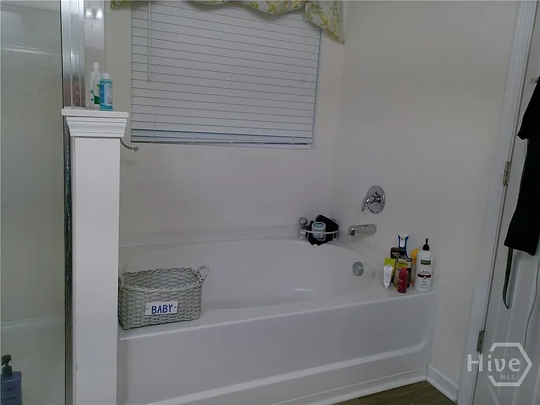 351 Southwilde Way — Photo 18