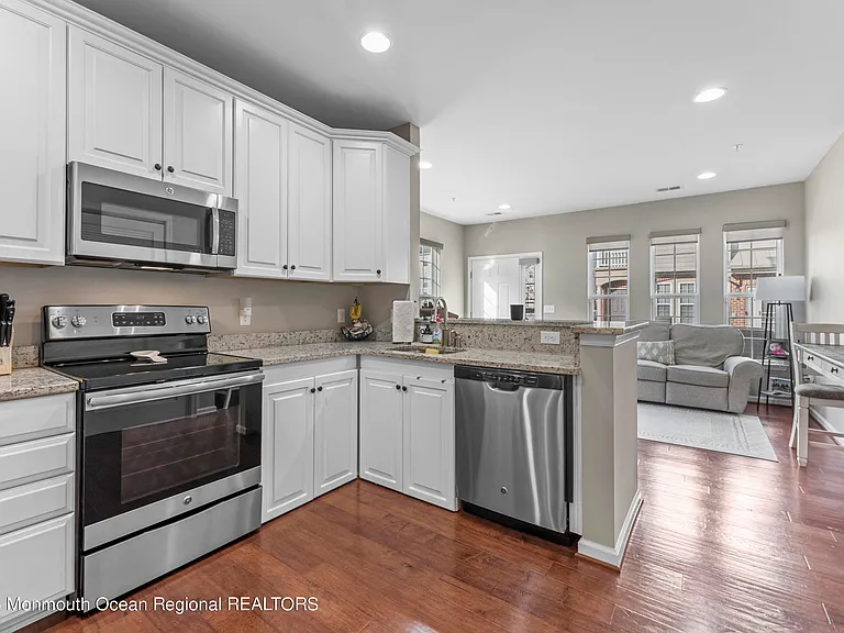 1 Kyle Dr — Photo 10