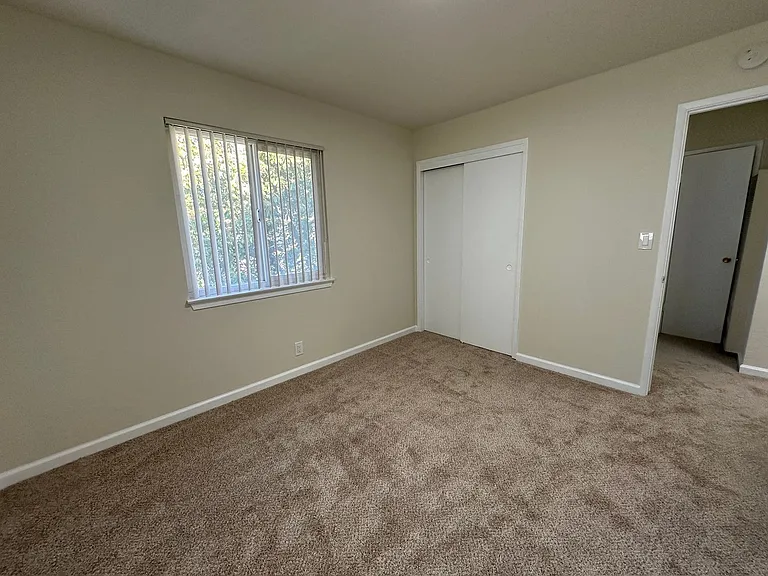 538 Troy Dr — Photo 7