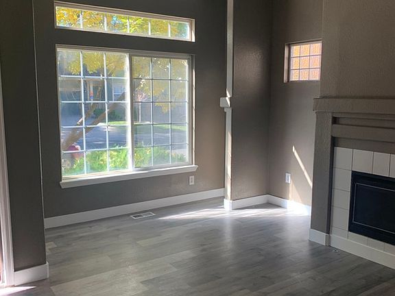 2nd image of 9687 Lansing Cir