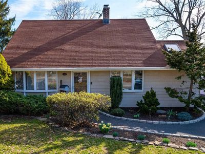 341 Loring Rd, Levittown, NY, 11756