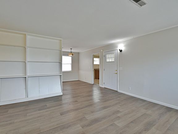 3rd image of 8201 Tamarack Rd