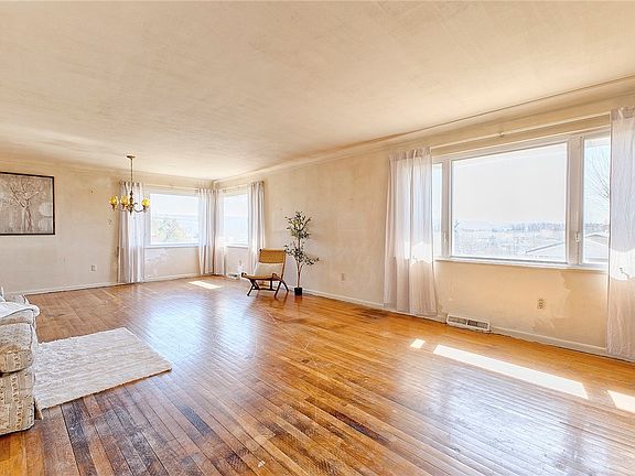4th image of 1285 Scenic Dr