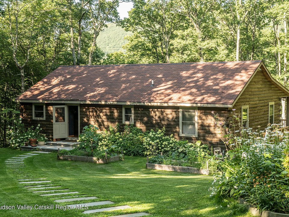 1st image of 46 Miller Brook Lane