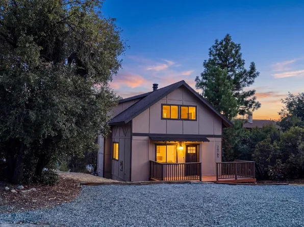 26785 Hopkins Dr, Idyllwild, CA 92549