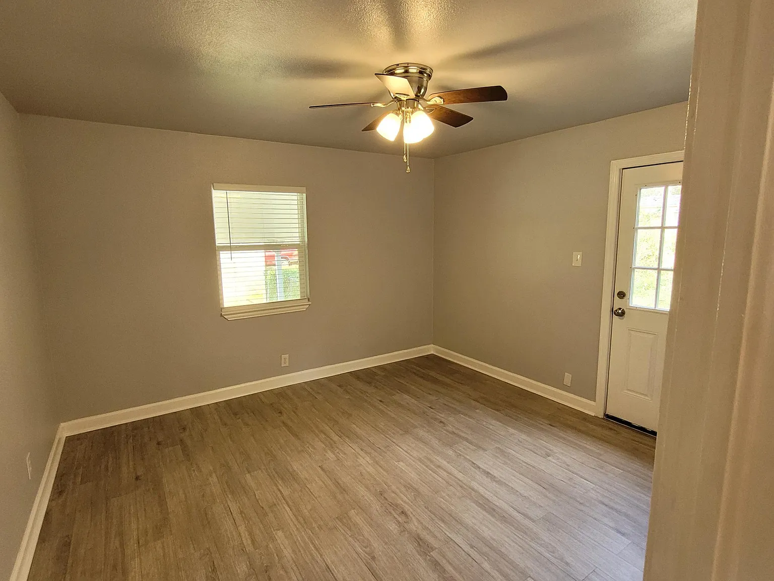 2 bed, 792 sqft, $1,100 — Photo 2