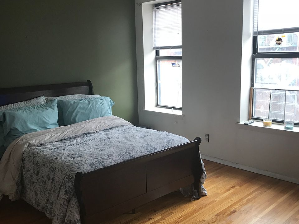1st image of 571 Academy St