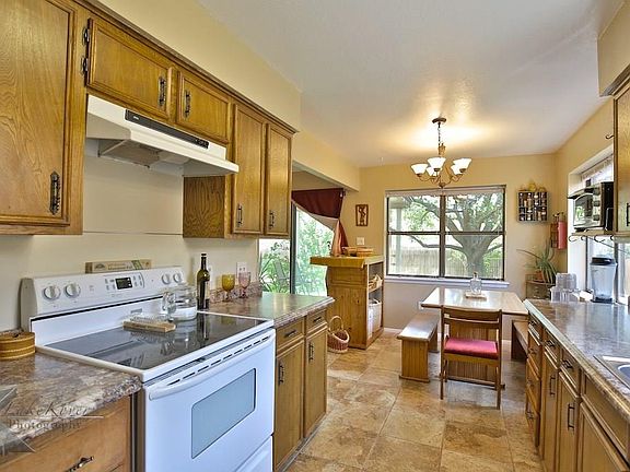 5th image of 2117 Meadowbrook Dr