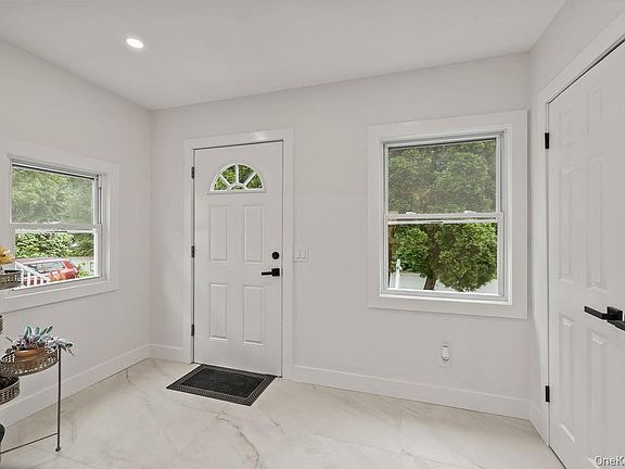 3rd image of 18 Anna Street
