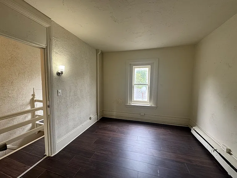 320 S Queen St #2 — Photo 2