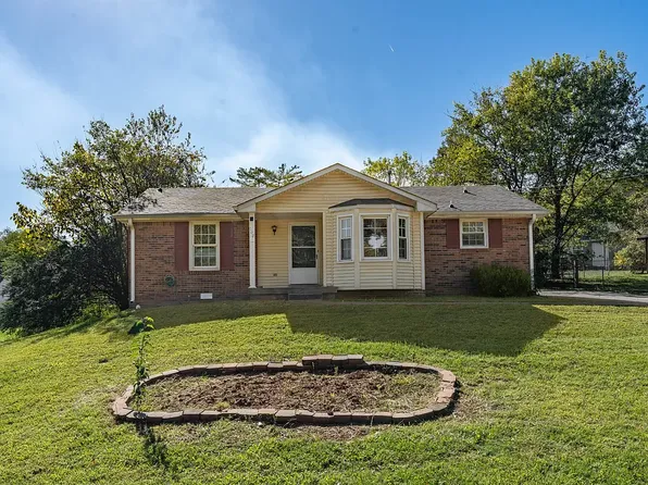 602 Bay Ln, Clarksville, TN 37042