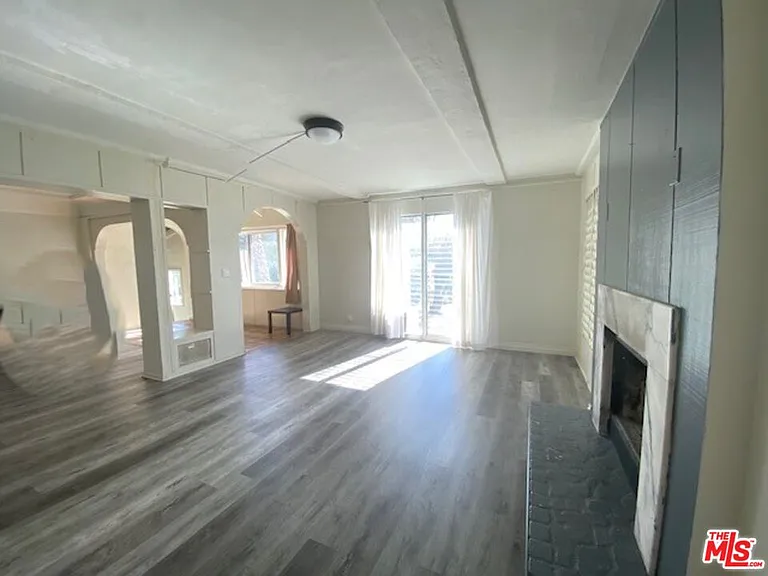 10623 Kinnard Ave — Photo 16