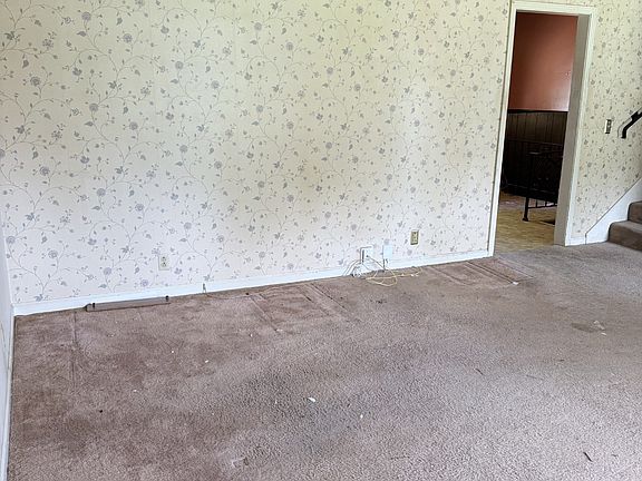 4th image of 2945 Edge Moor Dr