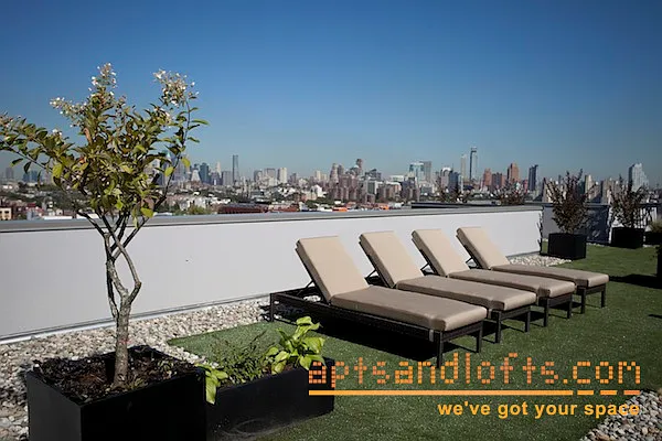 Rented by aptsandlofts.com | media 18