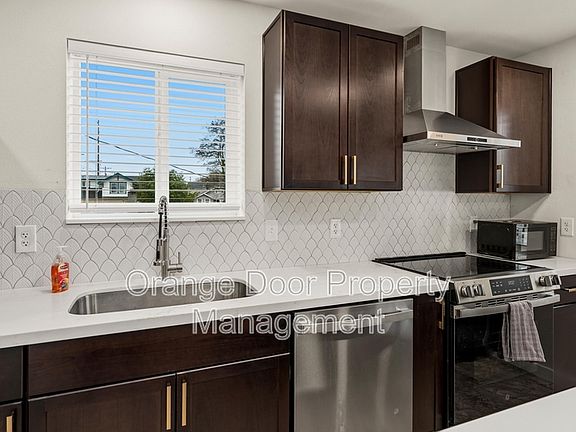 4th image of 3623 S J St Unit C