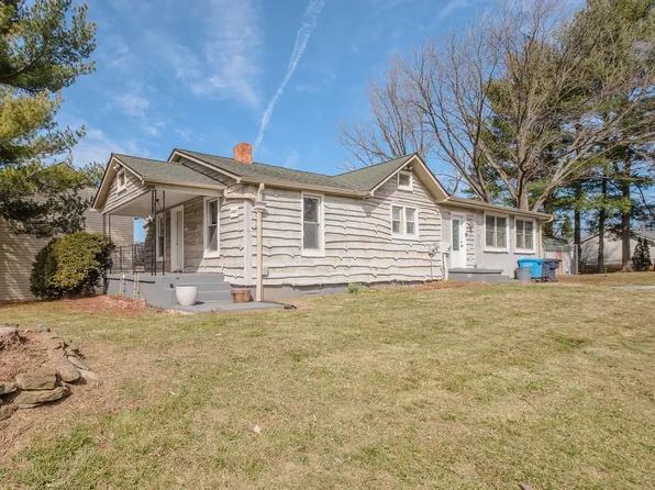 1527 20th St NE, Roanoke, VA 24012