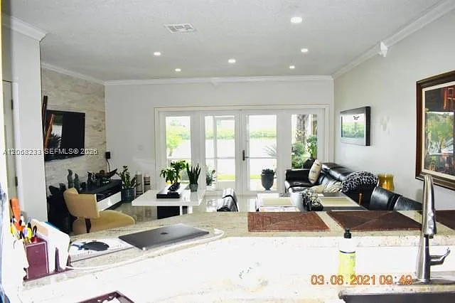 307 SW 120th Ave #307 — Photo 5