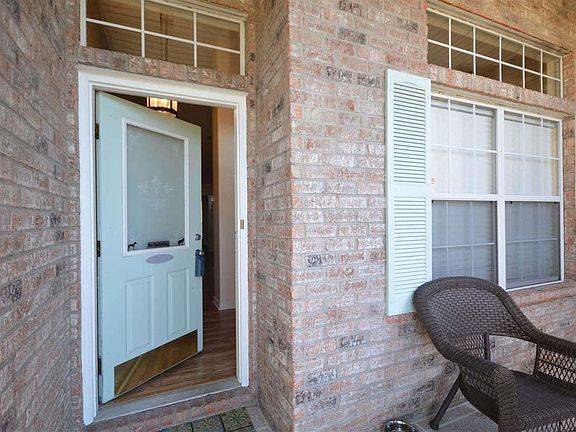 3rd image of 6392 Buckland Dr