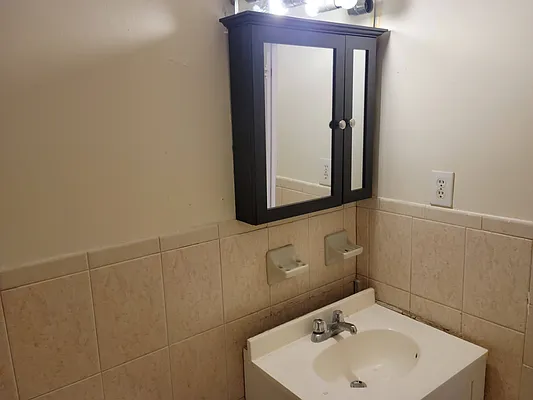 Rented by American Homes Group Inc | media 9