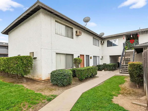 160 Greentree Ln, La Habra, CA 90631