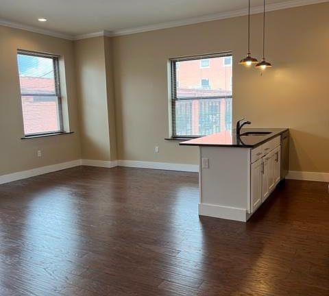 4th image of 12 E Tupper St #1
