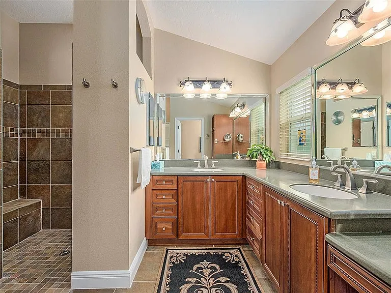 1281 Pendleton Cir — Photo 21