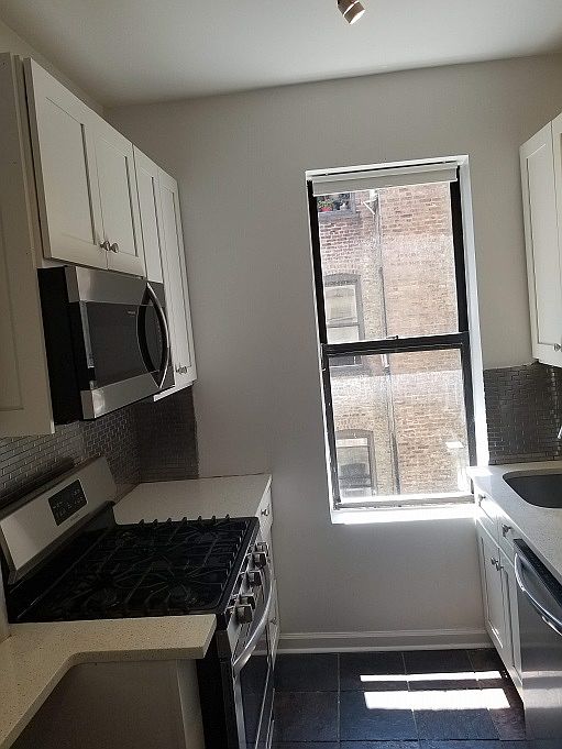 1st image of 267 Lincoln Pl APT 6C