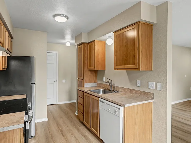 The Apartments at Cinnamon Lakes — Photo 9