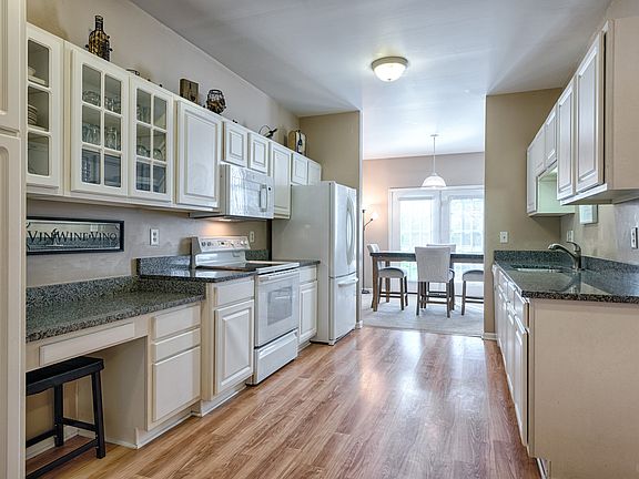 5th image of 1536 Stoneridge Ct