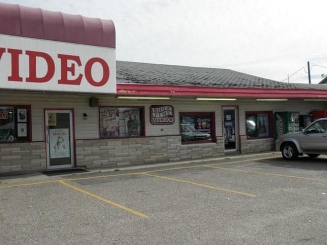 2nd image of 902 Broadway