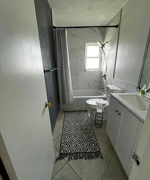 1001 NE 14th Ave #701 — Photo 21