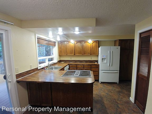 4th image of 9204 NE Woodridge St