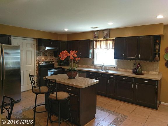 Open Kitchen with Island