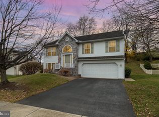 34 Devonshire Pl, Columbia, PA 17512