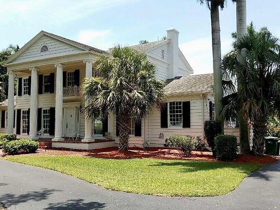 3rd image of 2271 Bacom Point Road