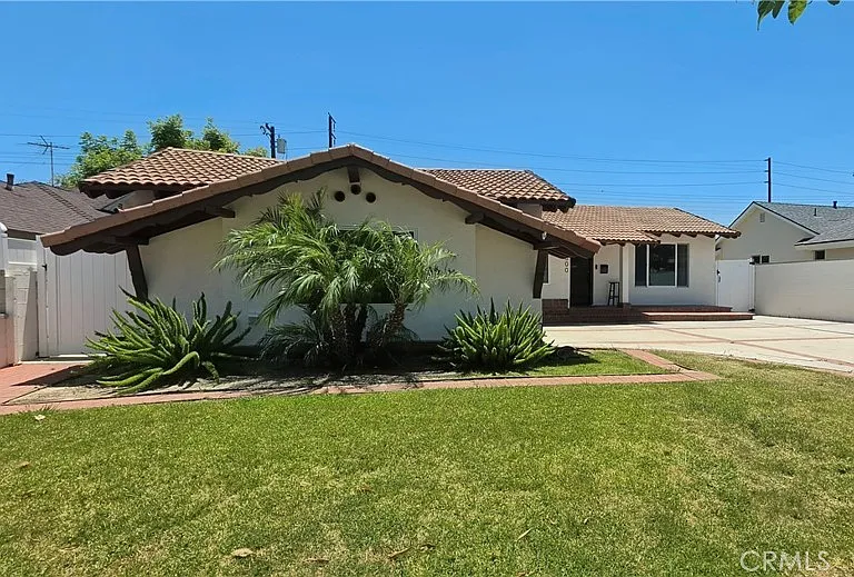 2500 Sidon Ave — Photo 1