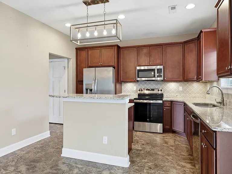 122 Rosedale Dr — Photo 13