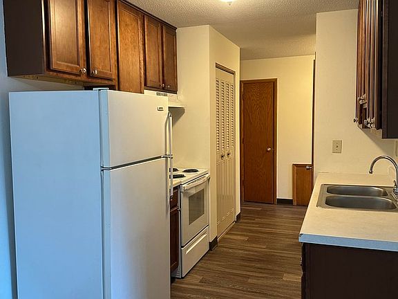 5th image of 2730 Dupont Ave S APT 203