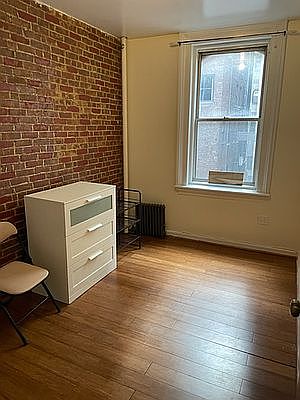 1st image of 328 W 45th St APT 3R
