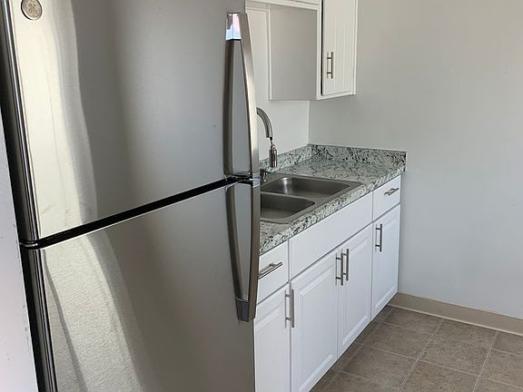 3rd image of 4373-4375 Rosebud Ln #4375-D