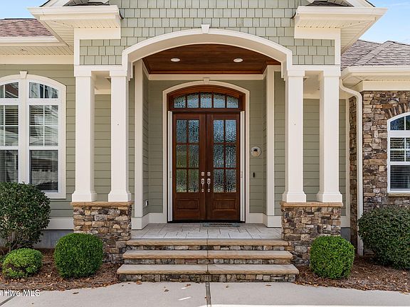 2nd image of 5090 Stoney Point Drive